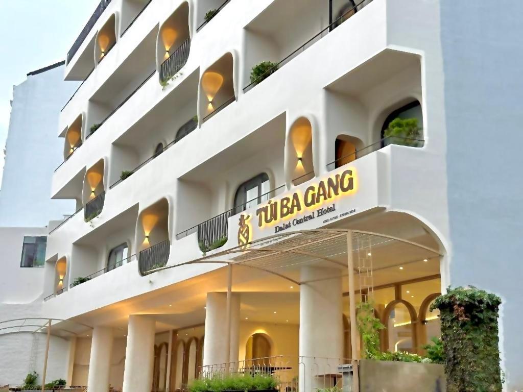Tui Ba Gang Central Hotel Dalat Exteriör bild